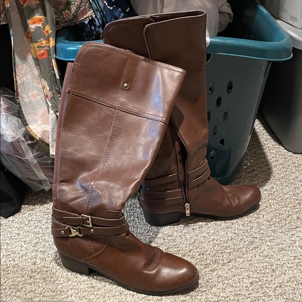 Liz Claiborne Brown Heeled Boots